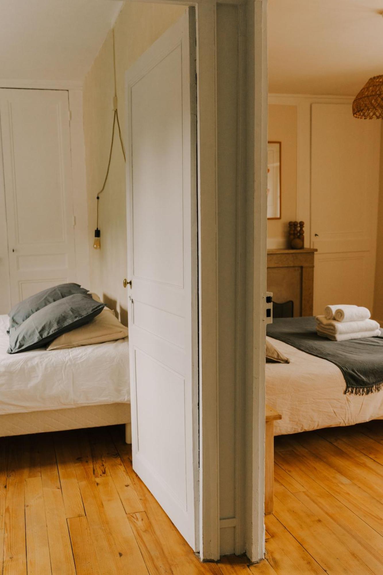 Maison D'Hotes Et Gite De Charme Avec Piscine, La Lhuiseraie Zimmer foto